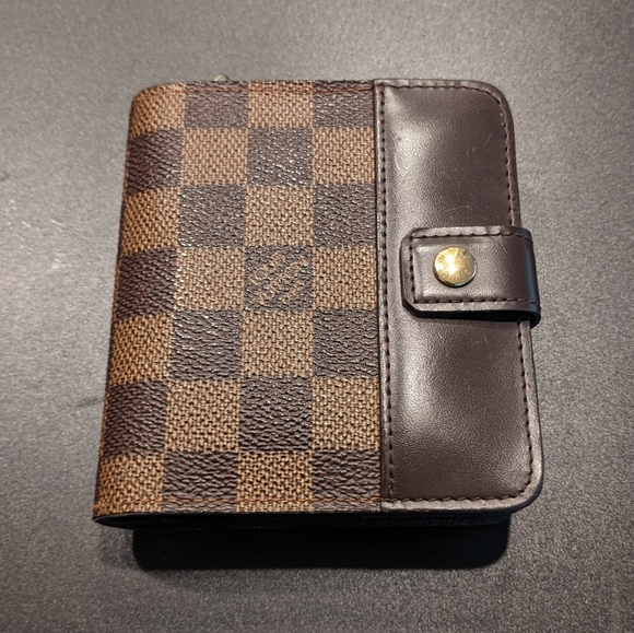 Damier Ebene Compact Zip Wallet - Picture 12 of 12